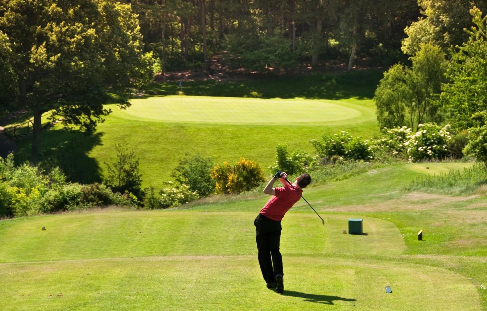ビュードリー Wharton Park Golf & Country Club Bed & Breakfast エクステリア 写真